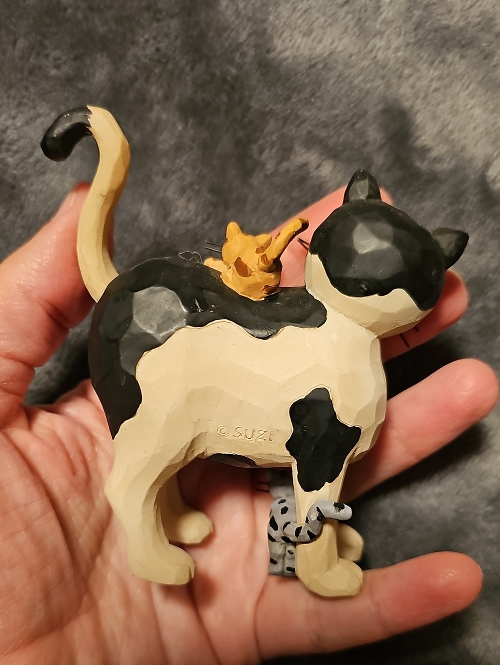 Cat Figurine with Kittens - Picture 3 of 11